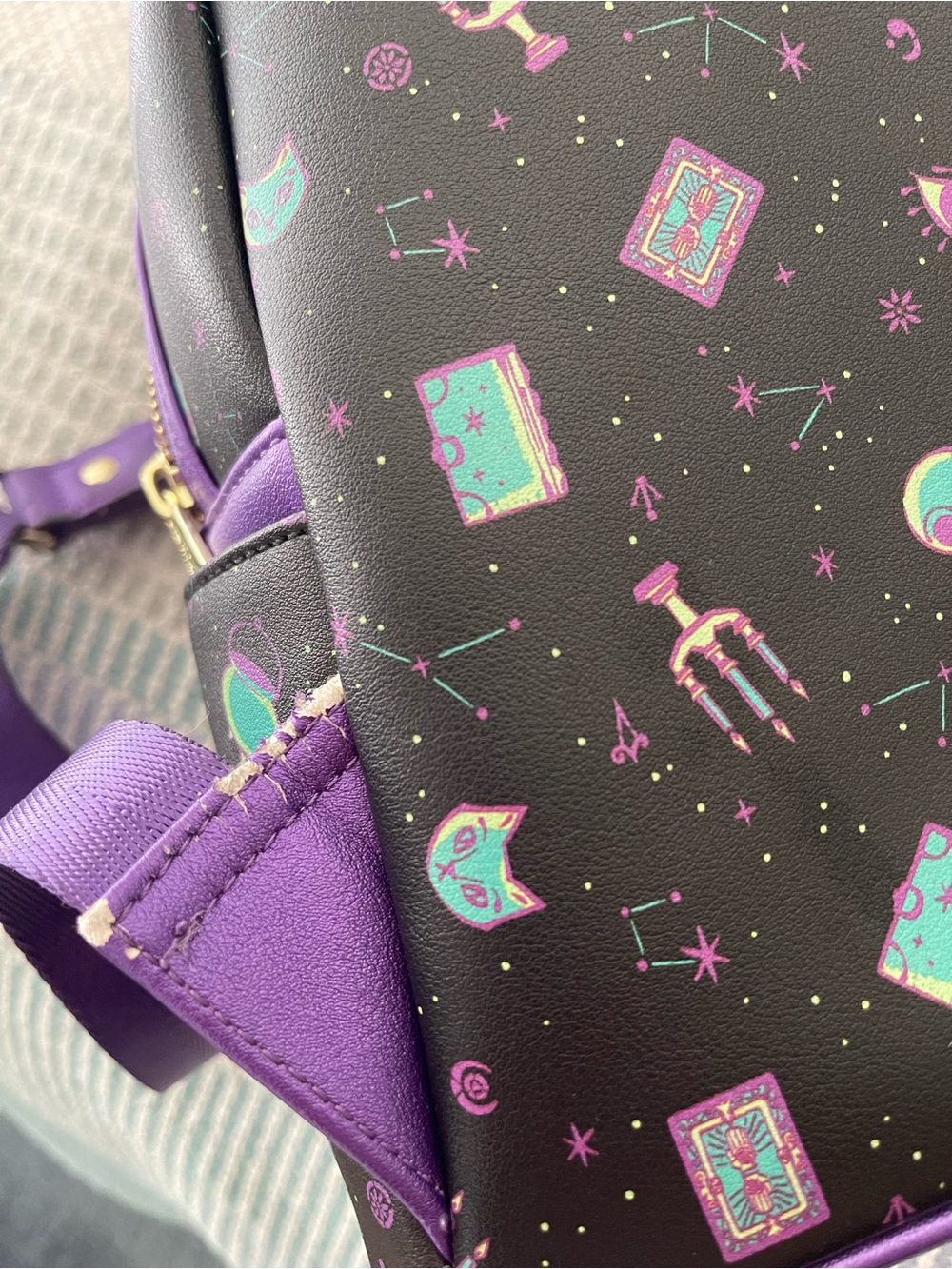 Disney Loungefly Backpack - Picture 4 of 9